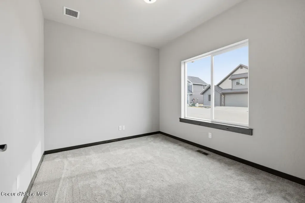 8429 N Snowflake Lane Hayden ID 83835