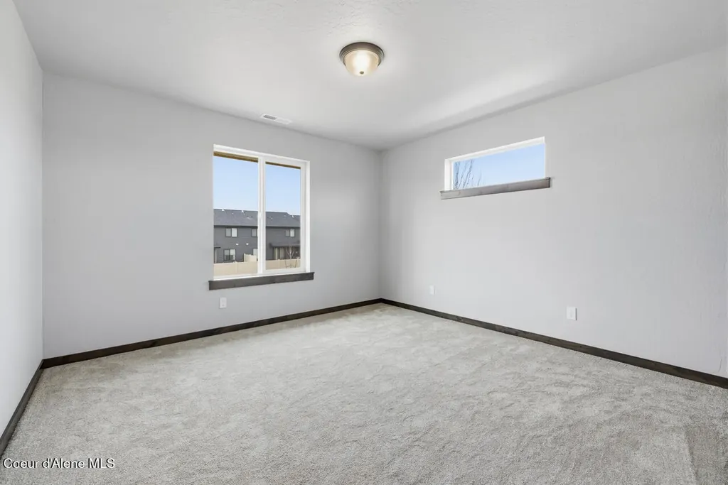 8429 N Snowflake Lane Hayden ID 83835