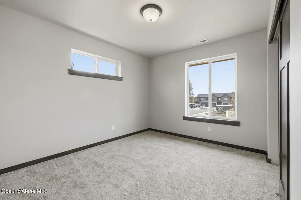 8429 N Snowflake Lane Hayden ID 83835