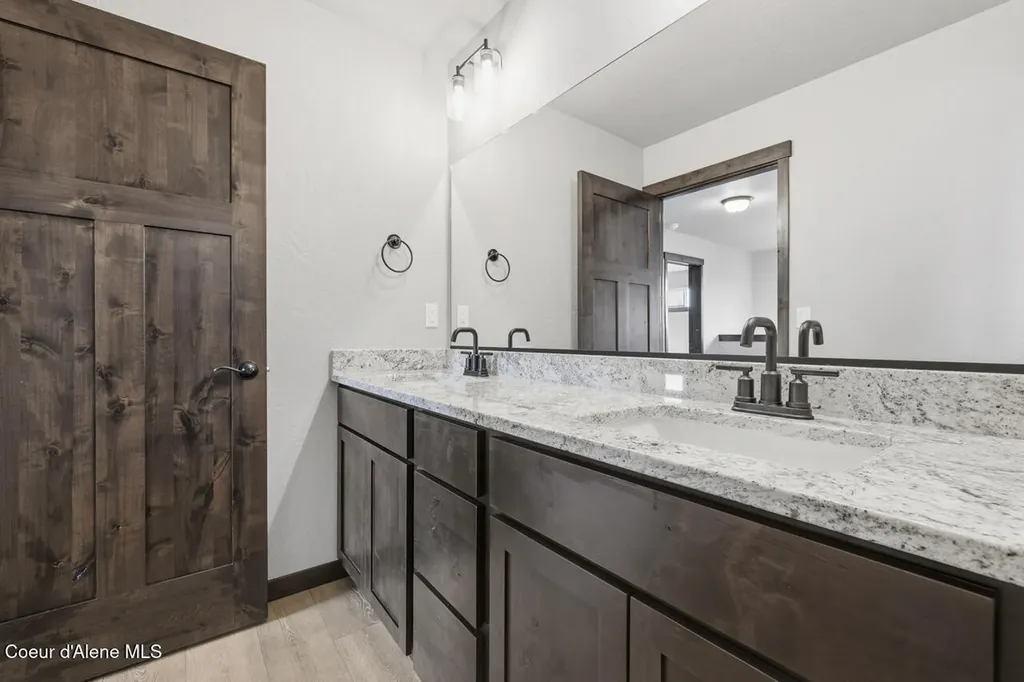 8429 N Snowflake Lane Hayden ID 83835
