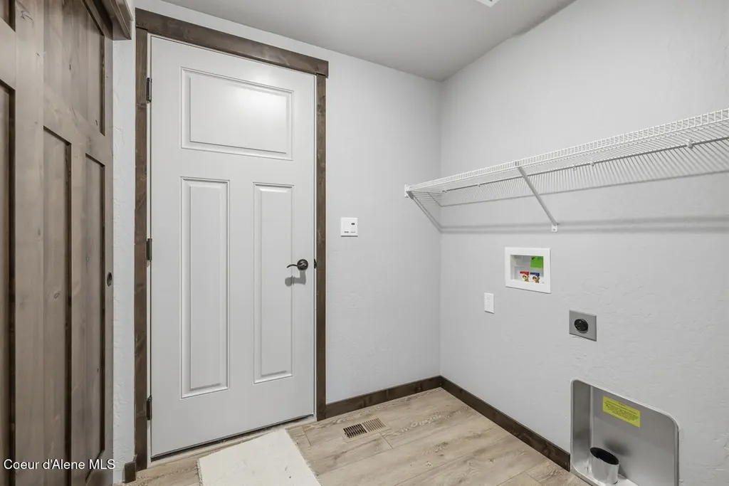 8429 N Snowflake Lane Hayden ID 83835