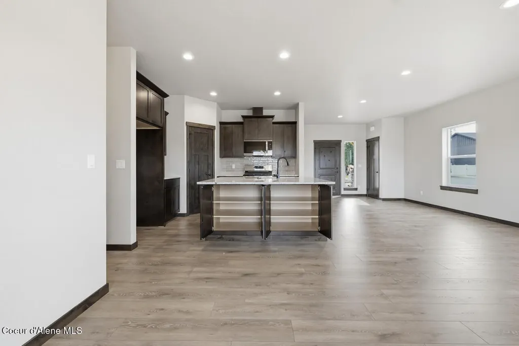 8429 N Snowflake Lane Hayden ID 83835