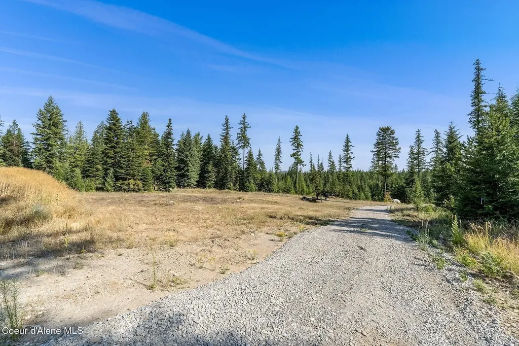 Db Lot 12 Blk 1 Leonard Loop Athol ID 83801
