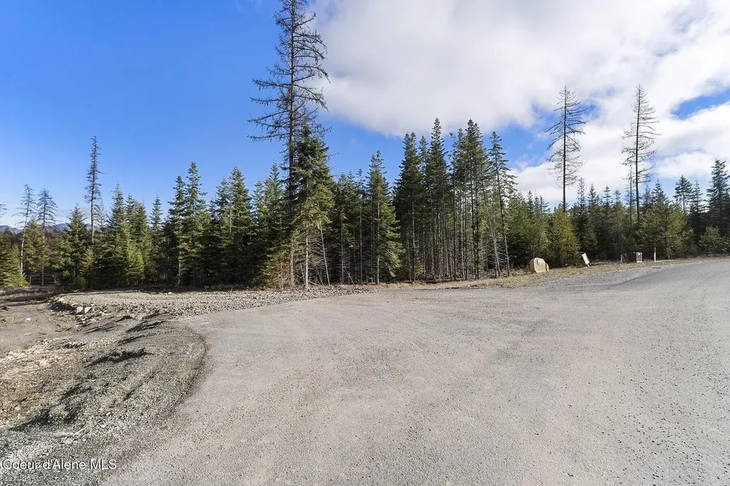 Db Lot 12 Blk 1 Leonard Loop Athol ID 83801