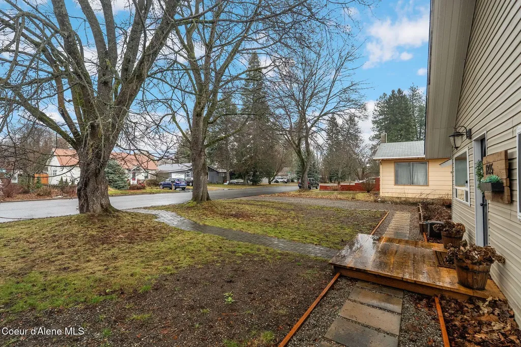 1215 Church Street Sandpoint ID 83864