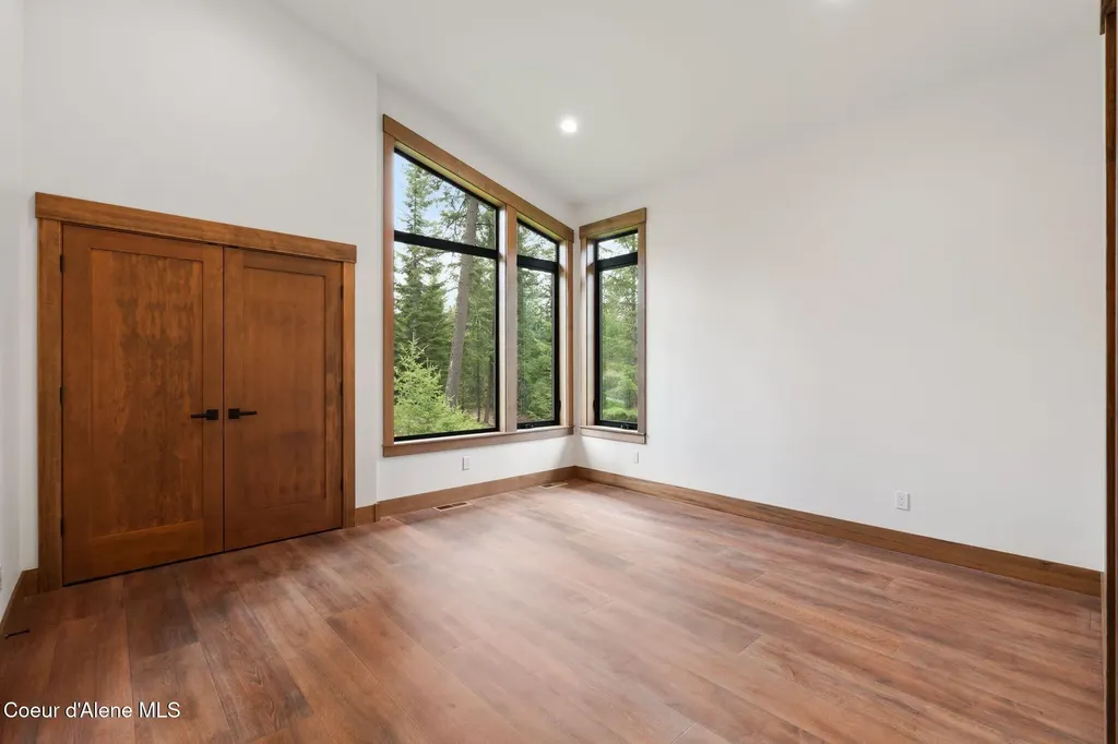 180 Ironstone Drive Sandpoint ID 83864