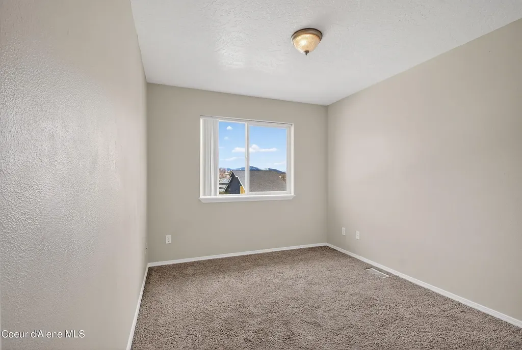 692 N Hydra Place Post Falls ID 83854