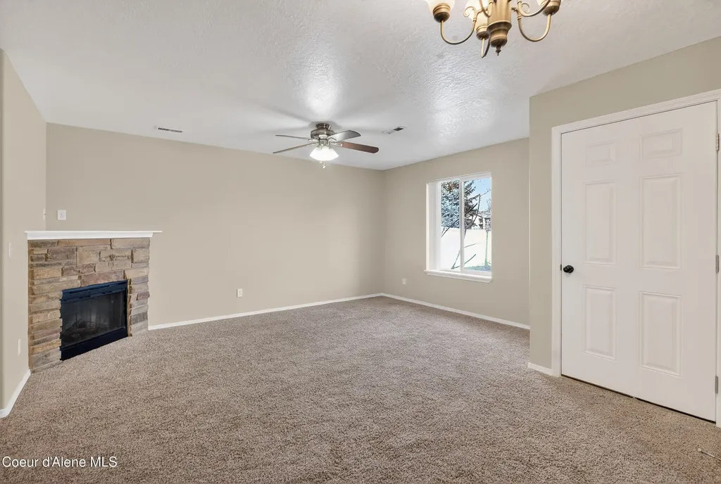692 N Hydra Place Post Falls ID 83854