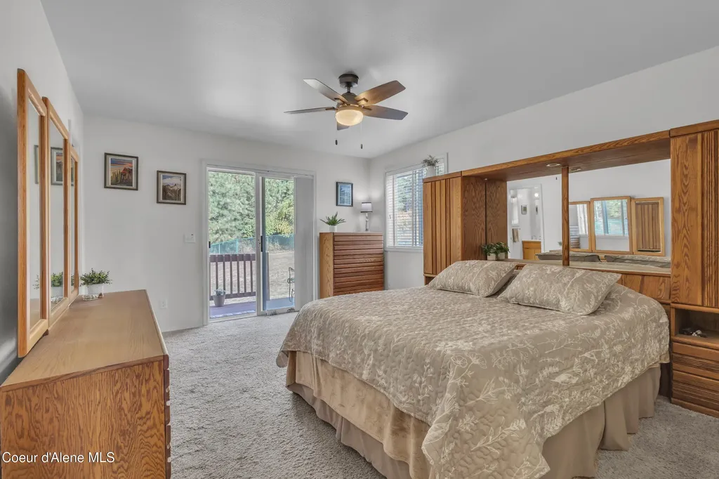 8057 N Vogt Road Hauser ID 83854