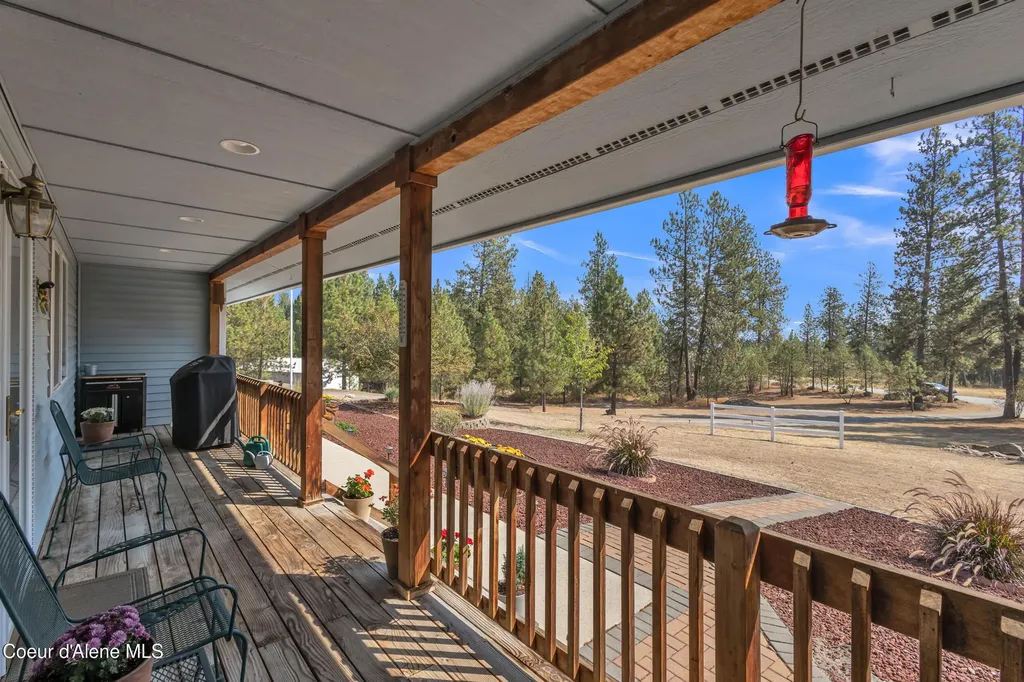 8057 N Vogt Road Hauser ID 83854