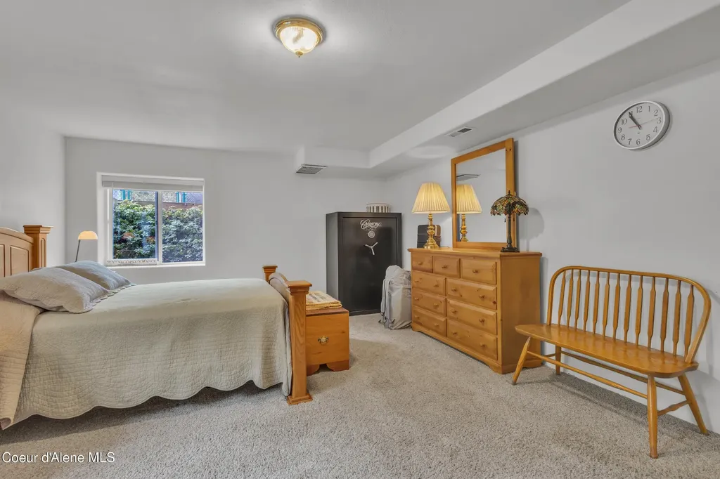 8057 N Vogt Road Hauser ID 83854