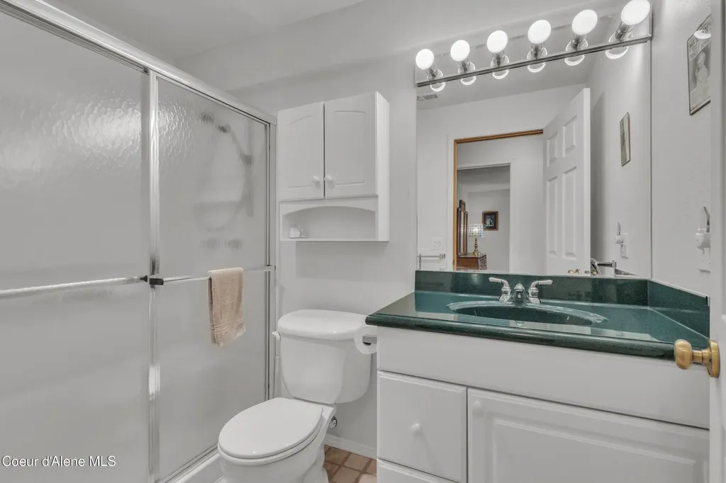 8057 N Vogt Road Hauser ID 83854