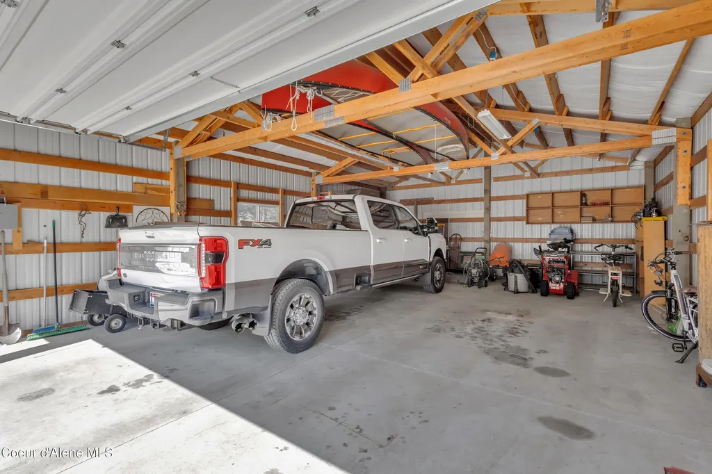 8057 N Vogt Road Hauser ID 83854
