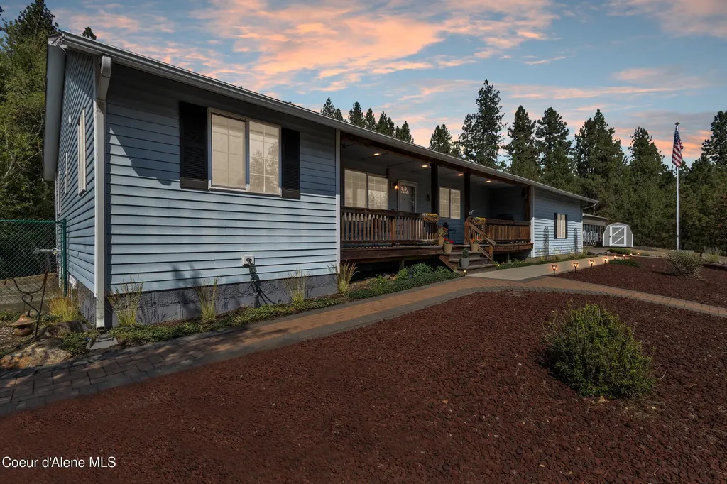 8057 N Vogt Road Hauser ID 83854