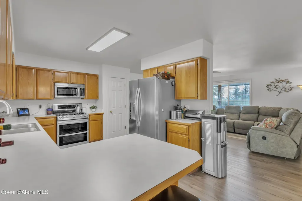 8057 N Vogt Road Hauser ID 83854