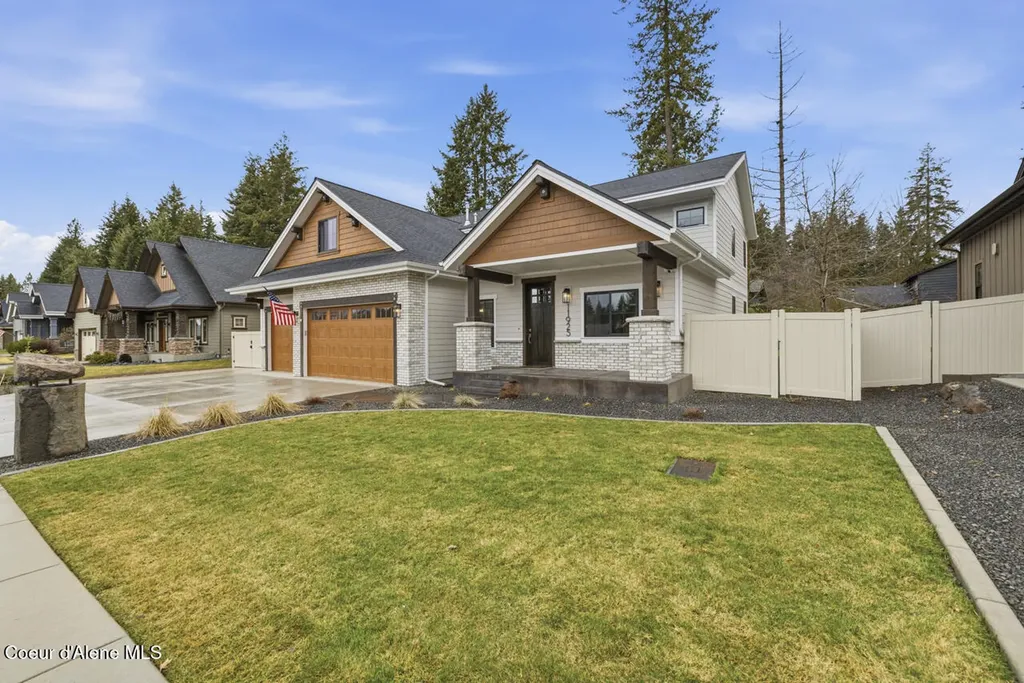 11925 N Rocking R Road Hayden ID 83835