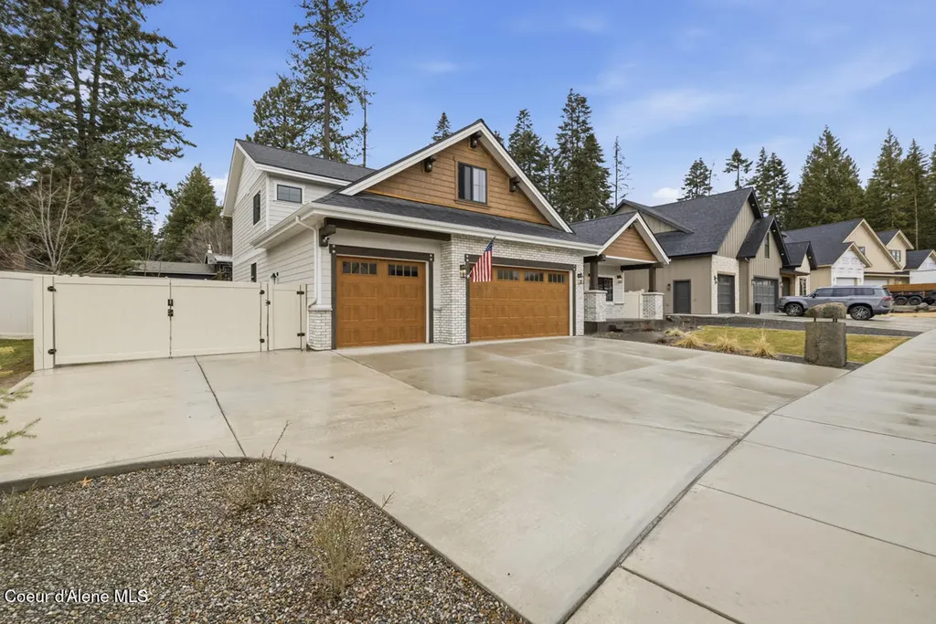 11925 N Rocking R Road Hayden ID 83835