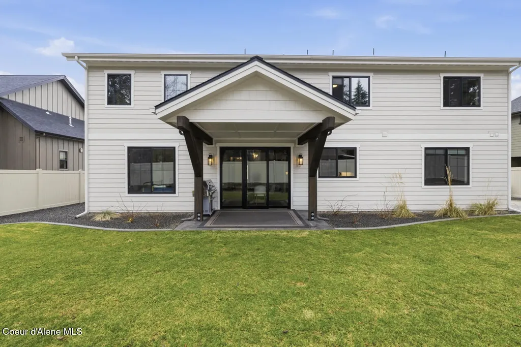 11925 N Rocking R Road Hayden ID 83835