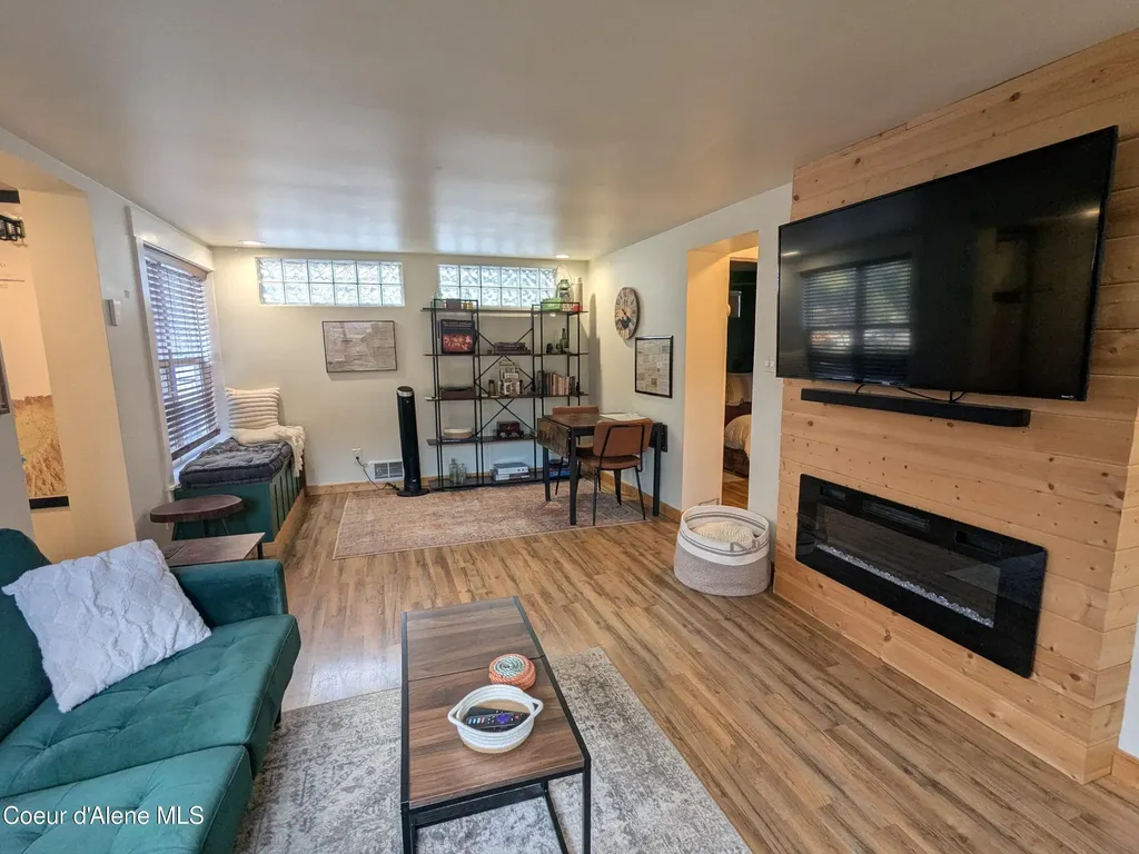 920 Pearl Street Wallace ID 83873