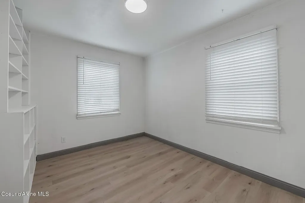 727 E Crown Avenue Spokane WA 99207