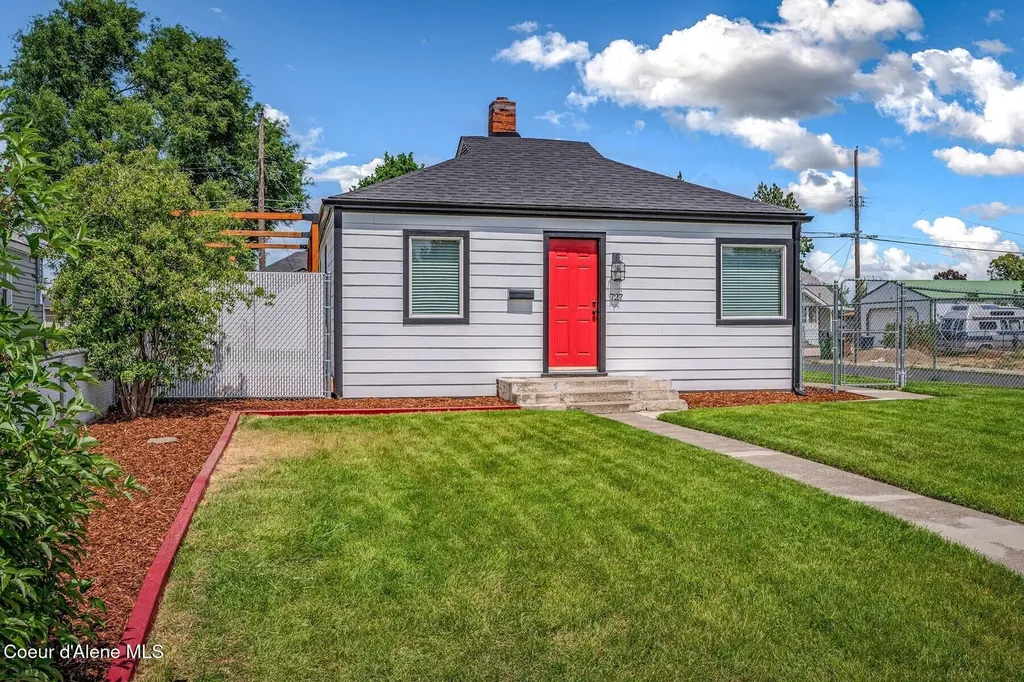 727 E Crown Avenue Spokane WA 99207