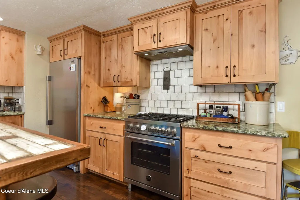 16232 E 1st Street Bayview ID 83803