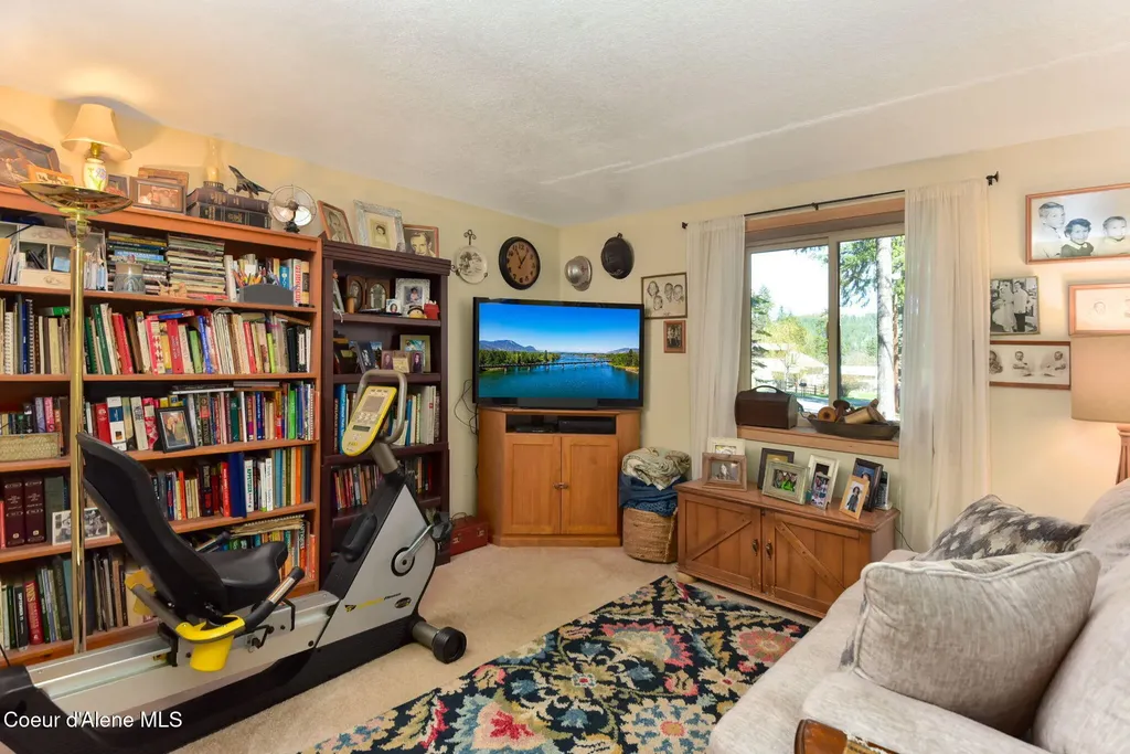 16232 E 1st Street Bayview ID 83803