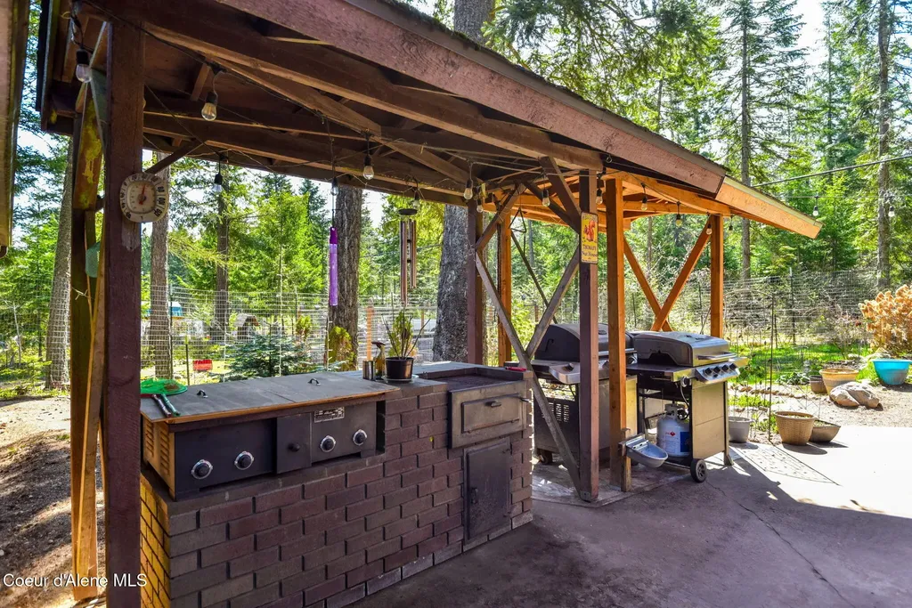 16232 E 1st Street Bayview ID 83803