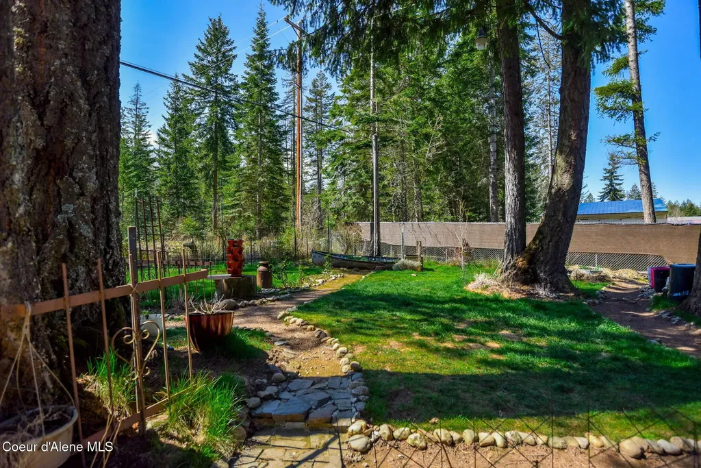 16232 E 1st Street Bayview ID 83803