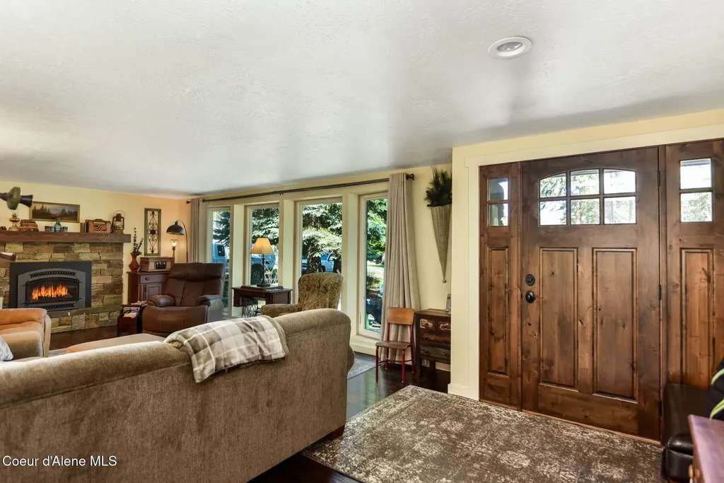 16232 E 1st Street Bayview ID 83803