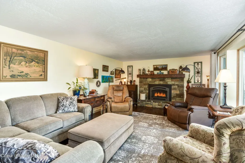 16232 E 1st Street Bayview ID 83803