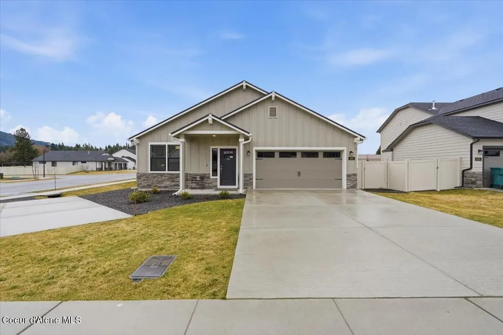 660 E Ripatti Way Hayden ID 83835