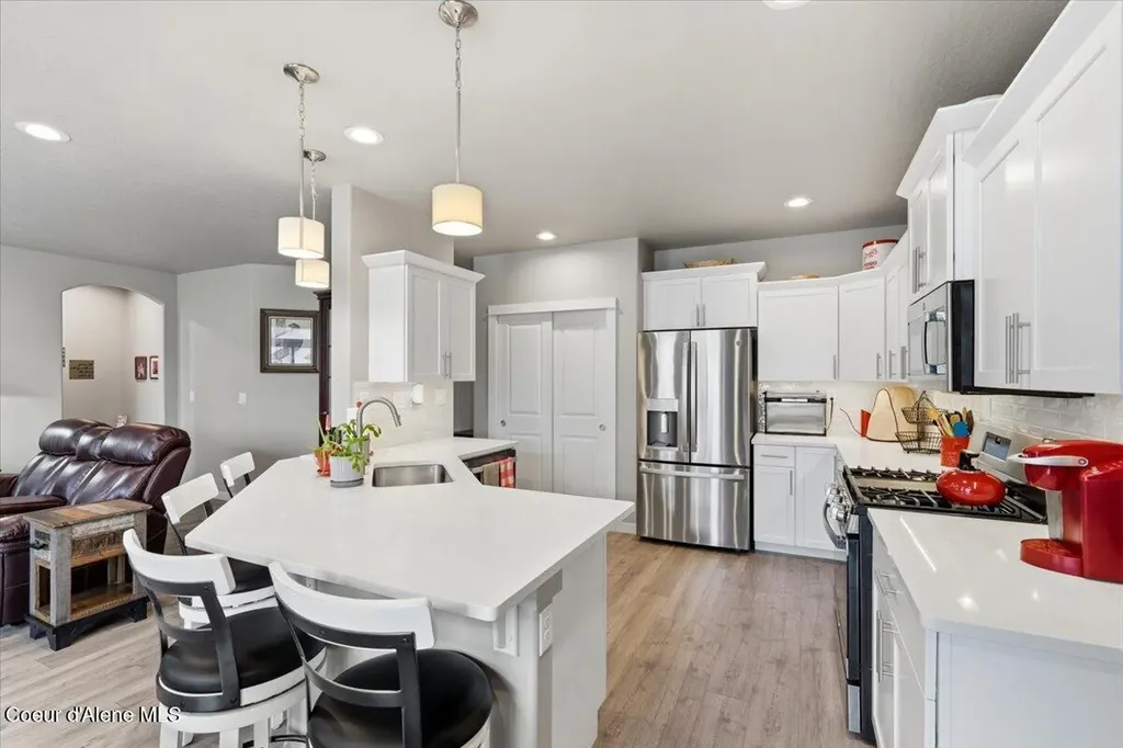 660 E Ripatti Way Hayden ID 83835