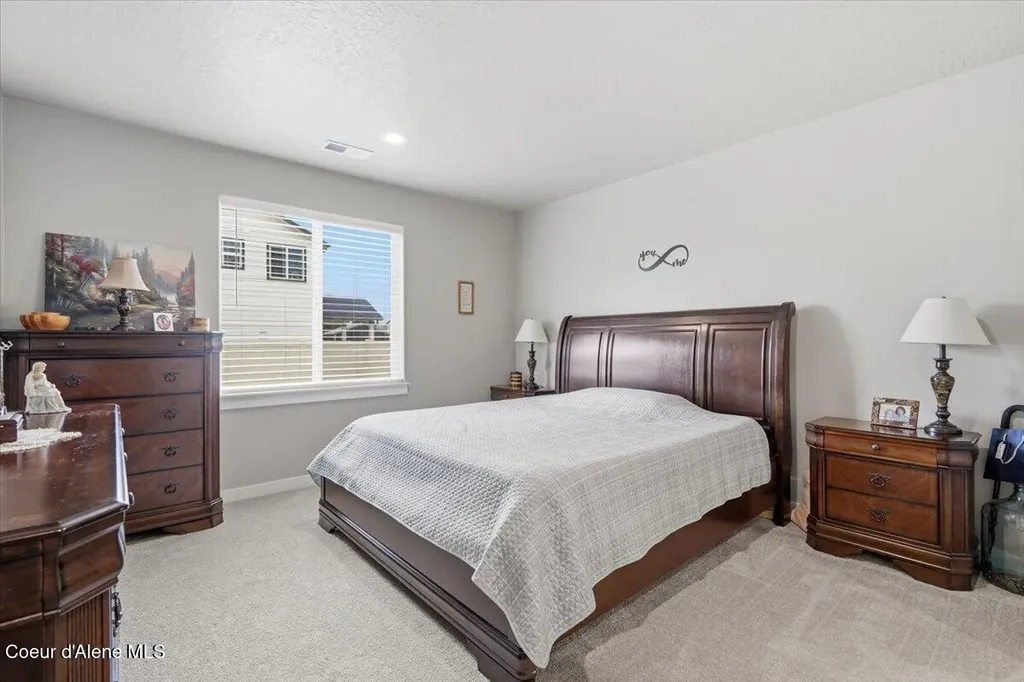 660 E Ripatti Way Hayden ID 83835