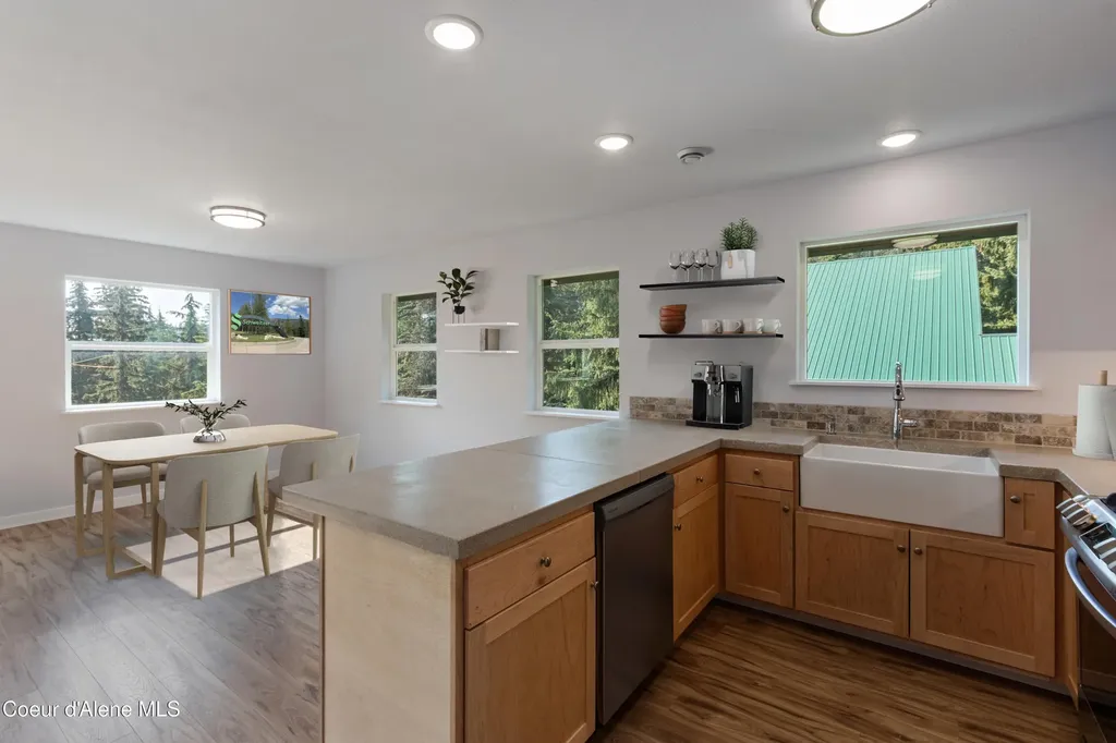 205 Ullr Drive Sandpoint ID 83864