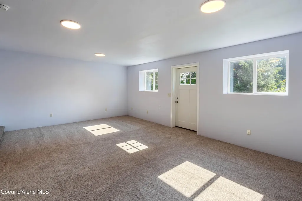 205 Ullr Drive Sandpoint ID 83864