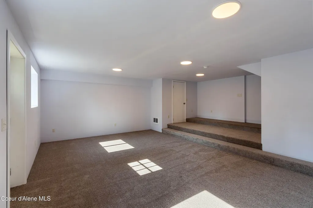 205 Ullr Drive Sandpoint ID 83864