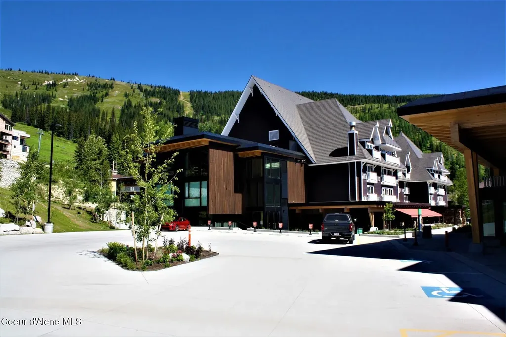 205 Ullr Drive Sandpoint ID 83864