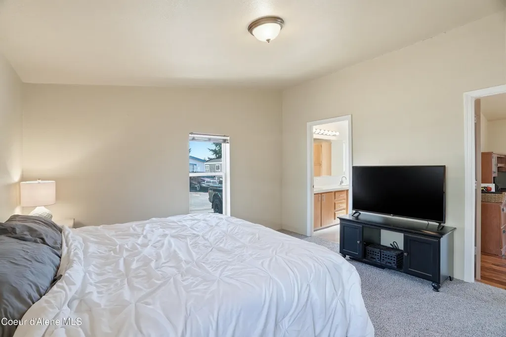 8553 N Kendra Way Post Falls ID 83854