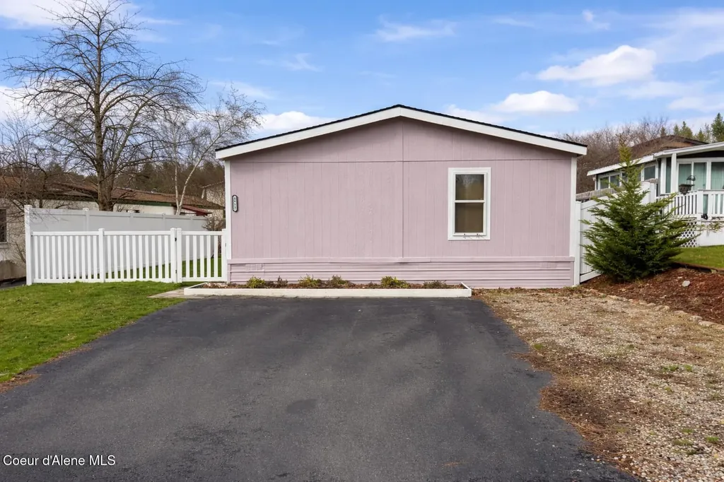 8553 N Kendra Way Post Falls ID 83854