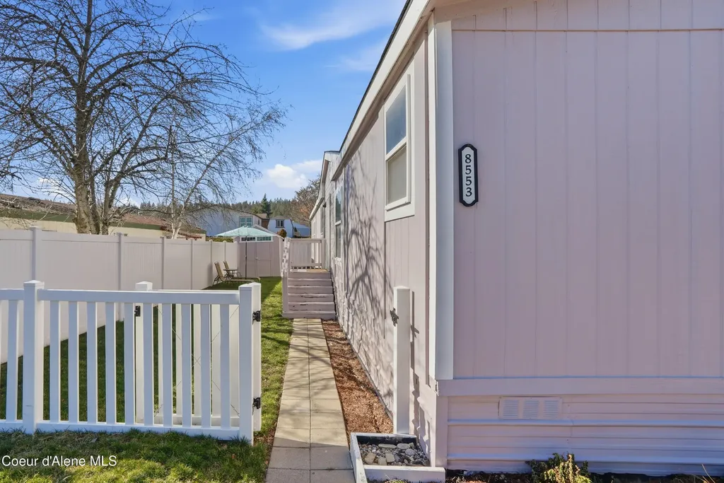 8553 N Kendra Way Post Falls ID 83854