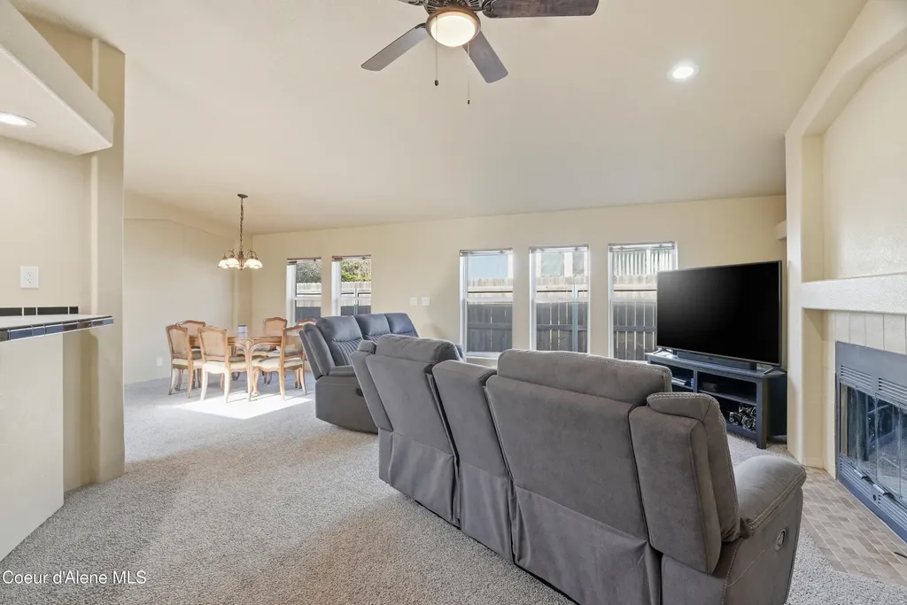 8553 N Kendra Way Post Falls ID 83854