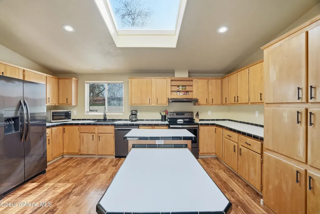 8553 N Kendra Way Post Falls ID 83854