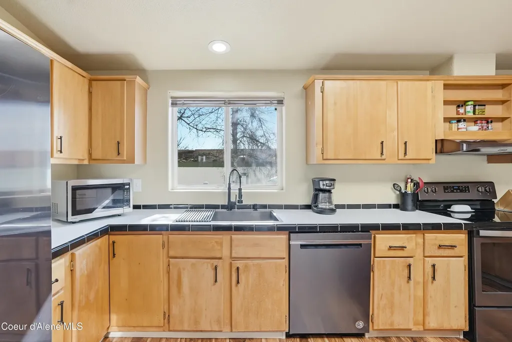 8553 N Kendra Way Post Falls ID 83854