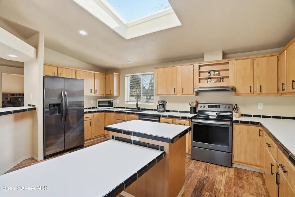 8553 N Kendra Way Post Falls ID 83854