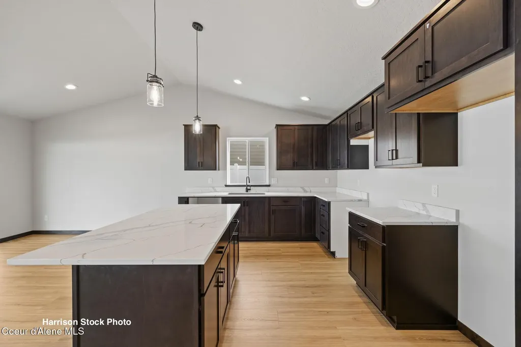 12095 N Lennon Lane Rathdrum ID 83858