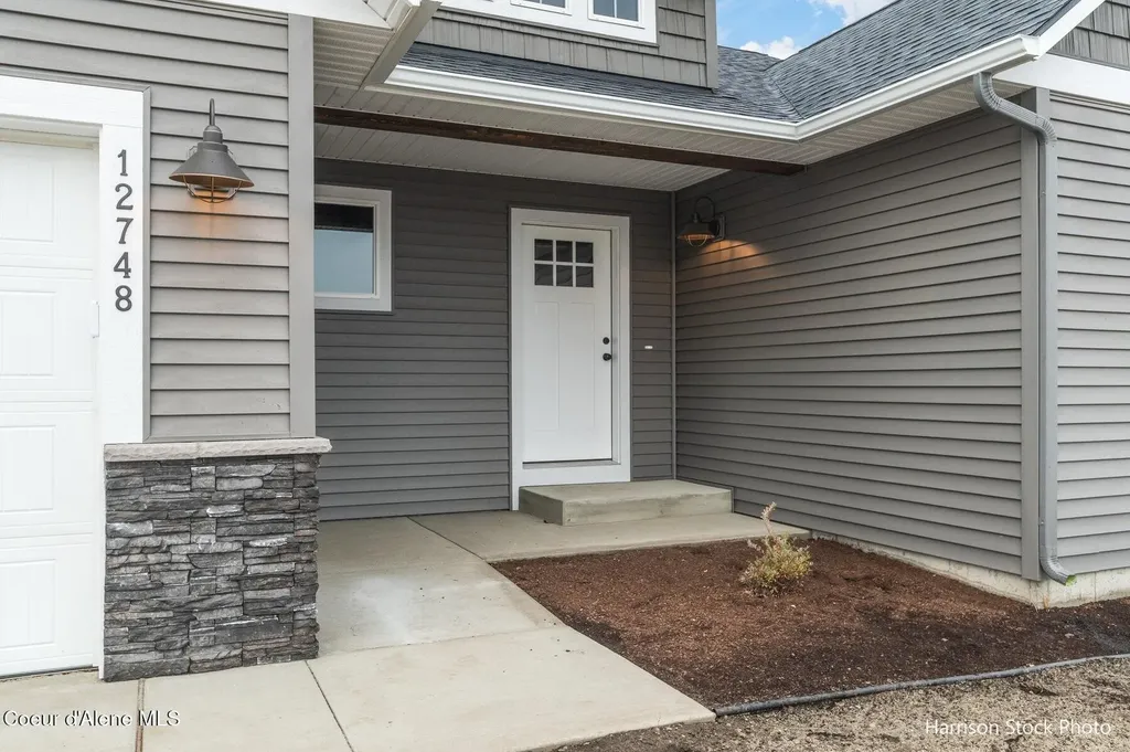 12095 N Lennon Lane Rathdrum ID 83858