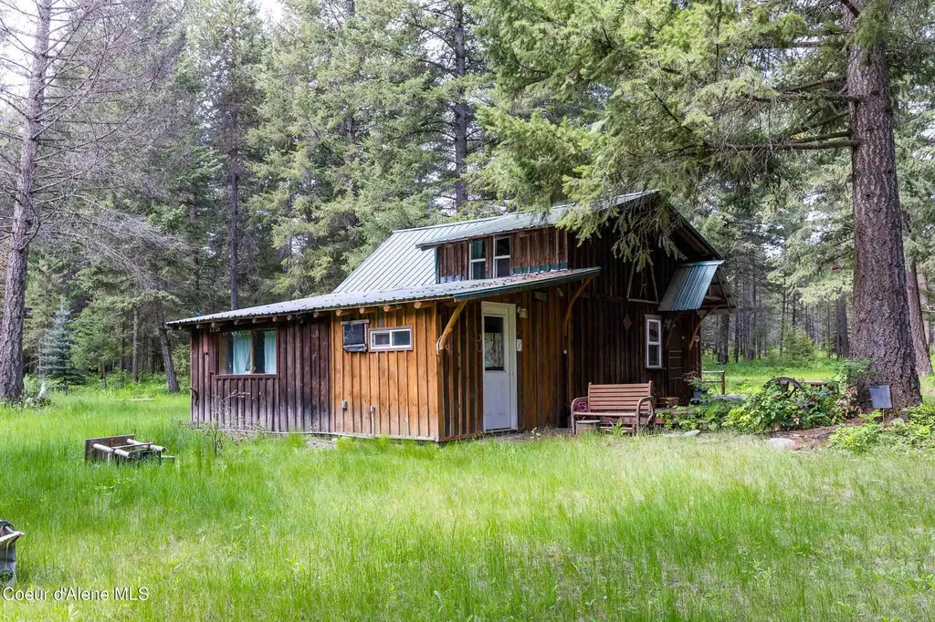 221 Trask Pond Road Newport WA 99156