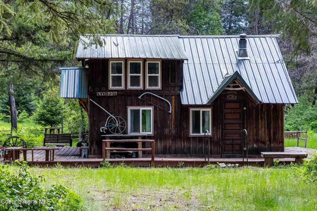 221 Trask Pond Road Newport WA 99156