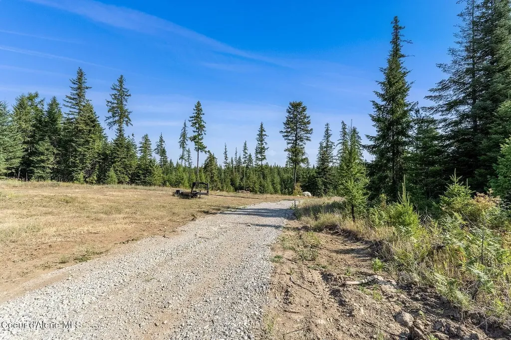 Db Lot 11 Blk 1 Leonard Loop Athol ID 83801